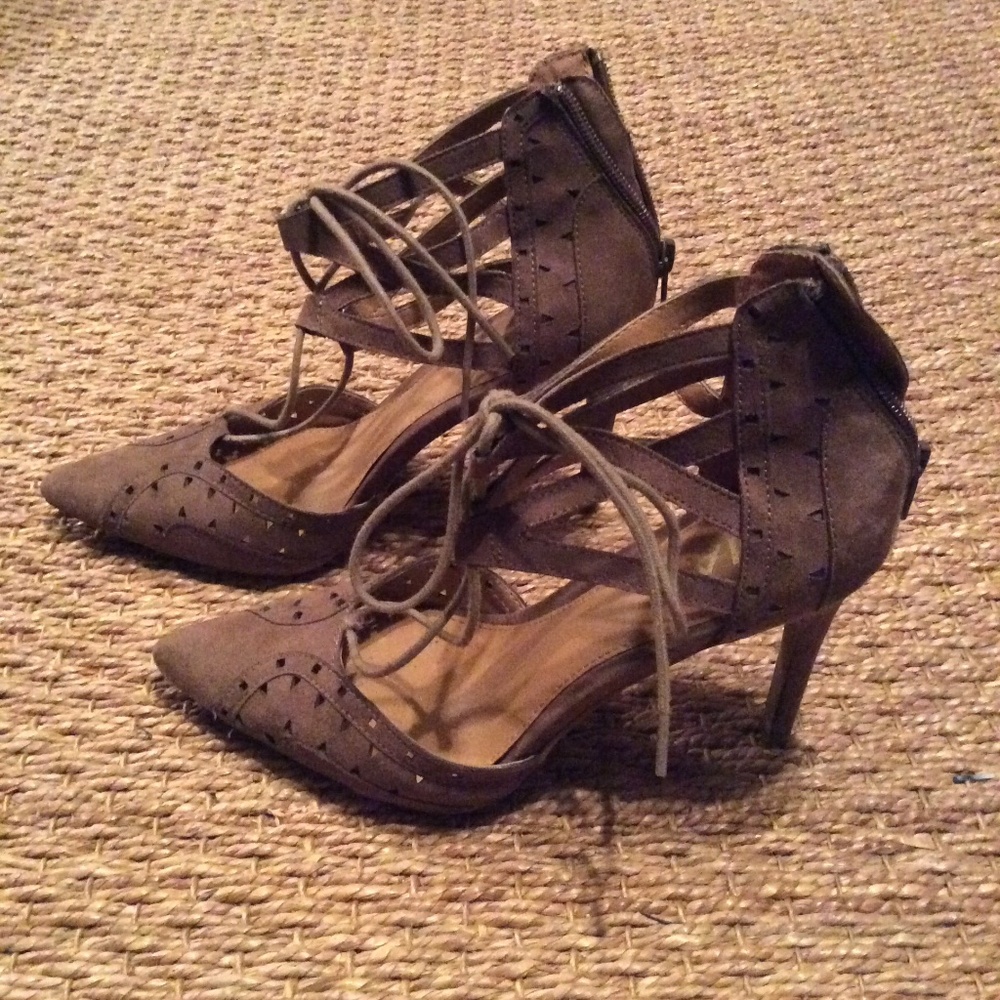 Women’s 8.5 MIA high heels